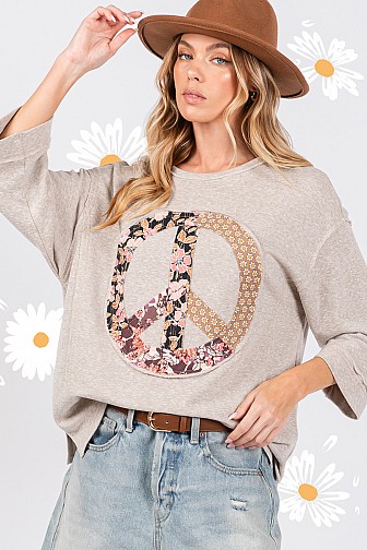 3/4 SLEEVE WITH PEACE SIGN APPLIQUE LOOSE FIT TOP