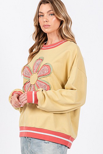 DAISY PATCH APPLIQUE SWEATSHIRT