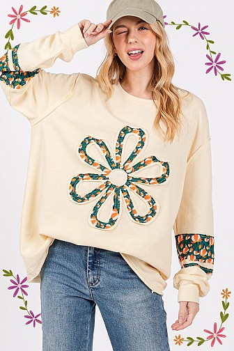 FLOWER PATCH FRONT TERRY KNIT TOP