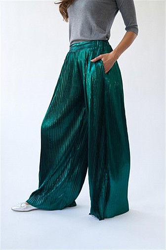 PLEATED METALLIC PANTS