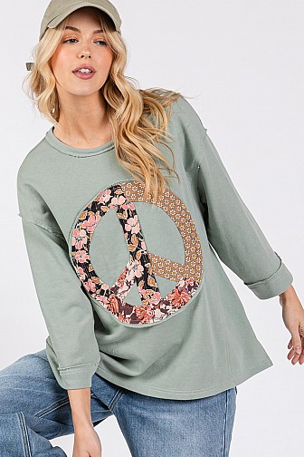 3/4 SLEEVE WITH PEACE SIGN APPLIQUE LOOSE FIT TOP