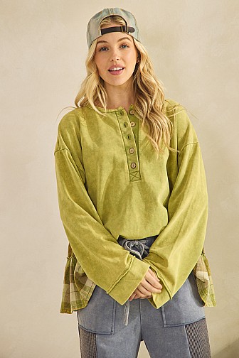 RUSTIC CHARM PLAID CONTRAST TOP 
