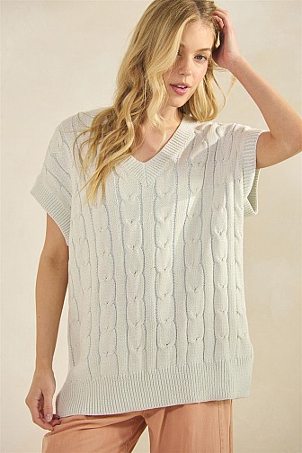CLASSIC DRIFT CABLE KNIT VEST